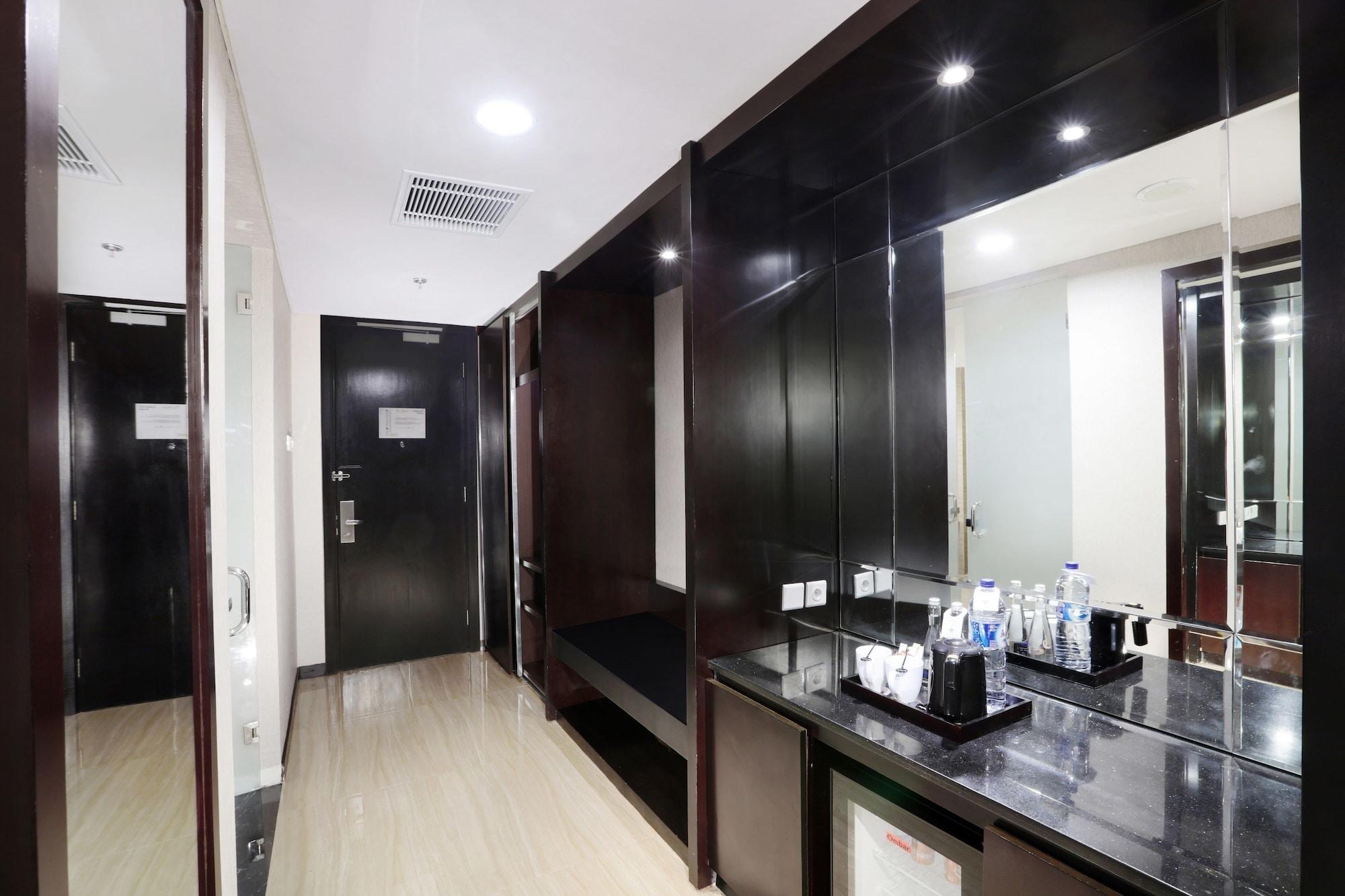 The Alana Hotel & Convention Center Solo By Aston Exteriér fotografie
