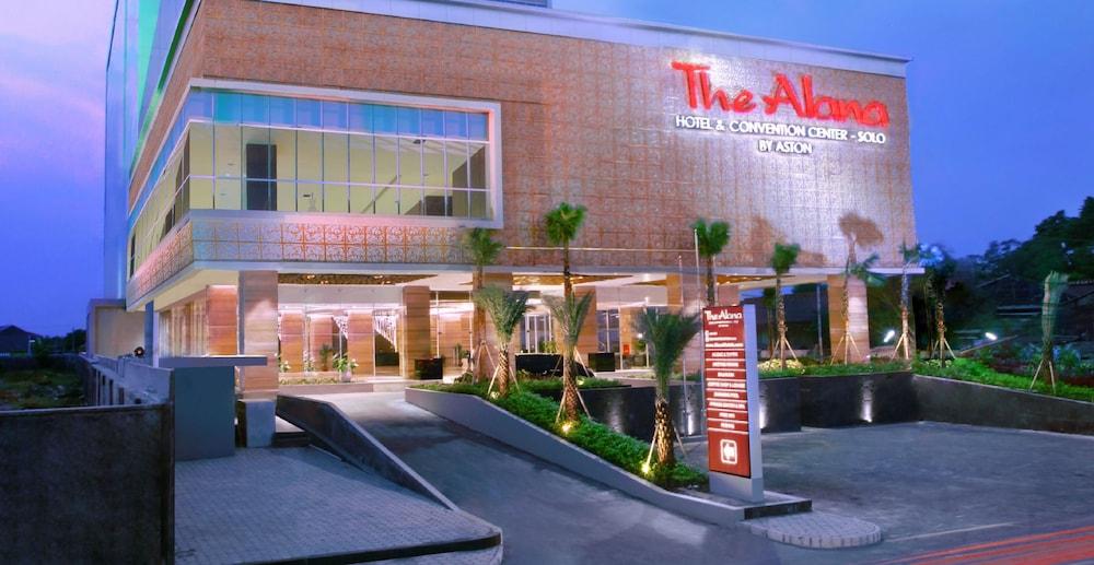 The Alana Hotel & Convention Center Solo By Aston Exteriér fotografie