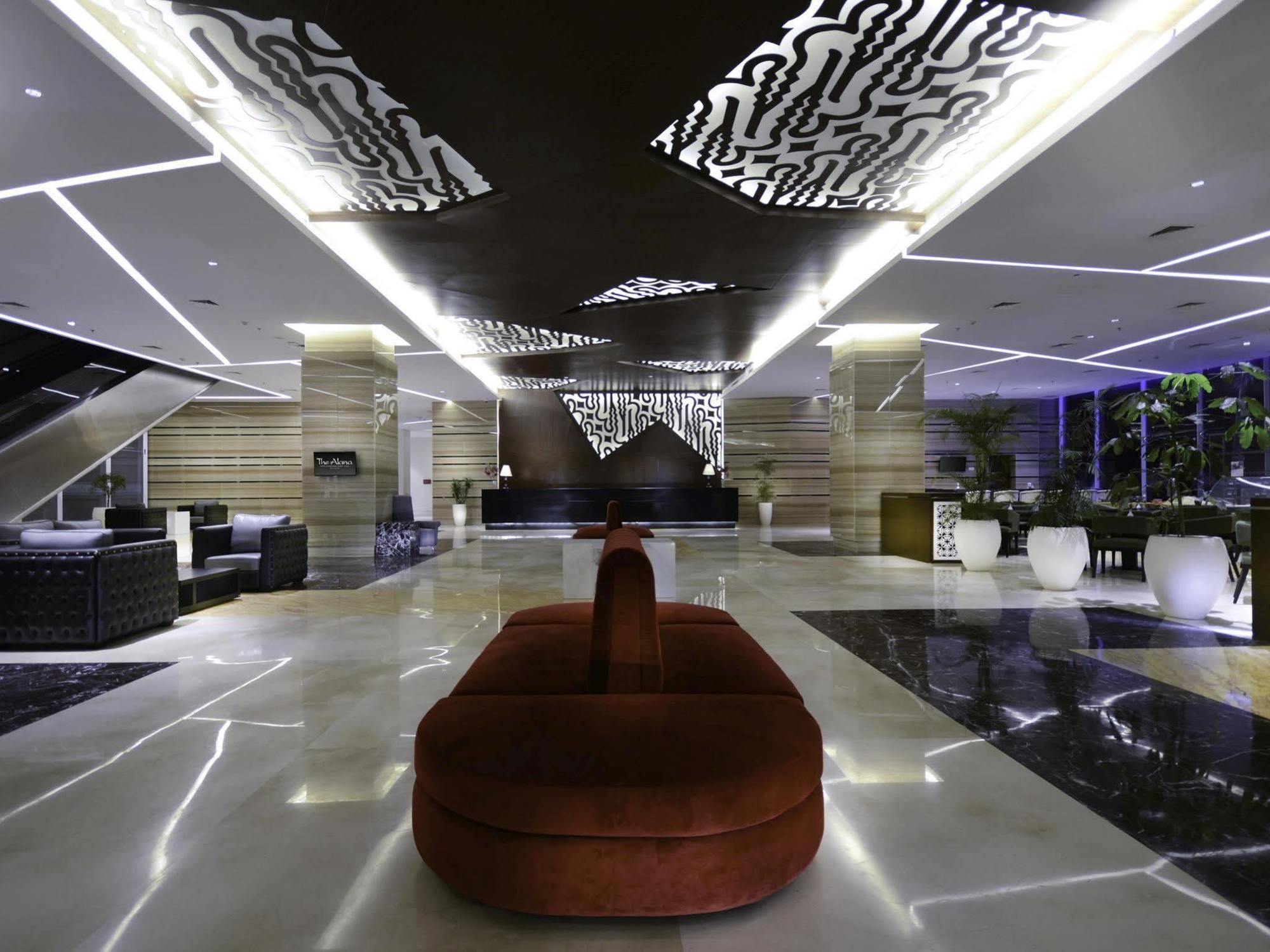 The Alana Hotel & Convention Center Solo By Aston Exteriér fotografie
